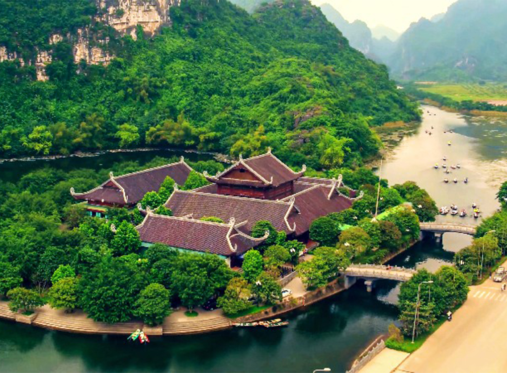 Tour Hà Nội - Hoa Lư - Tam Cốc - Hang Múa - Bái Đính - Tràng An 2N1Đ